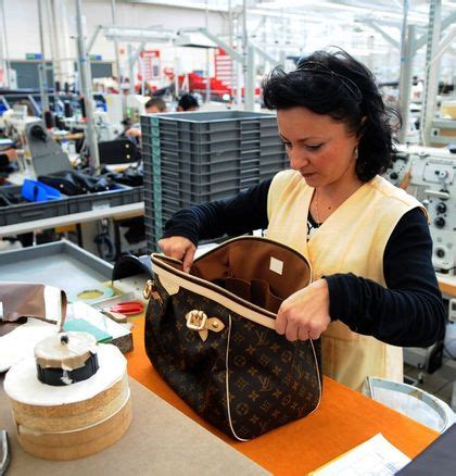 werken bij louis vuitton salaris|Louis Vuitton careers.